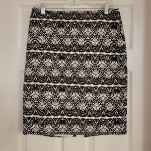 Liz Claiborne pencil skirt, Size: 8, Color: black and white jacquard print